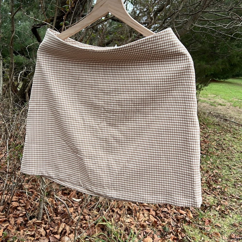 Monki Sandy Houndstooth Button Down And Skirt - image 7